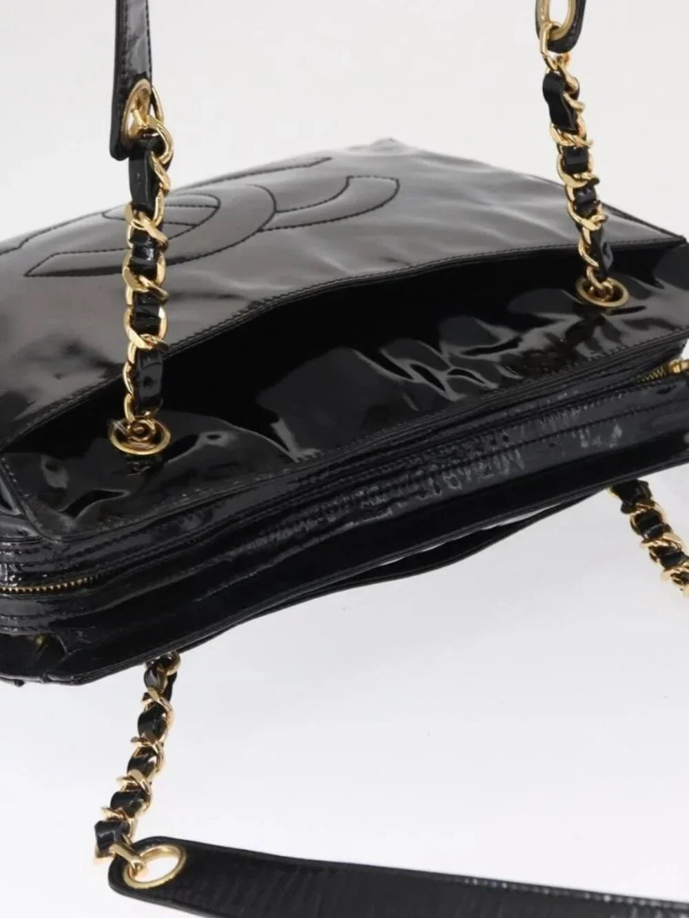 CHANEL brand	chanel color	black
